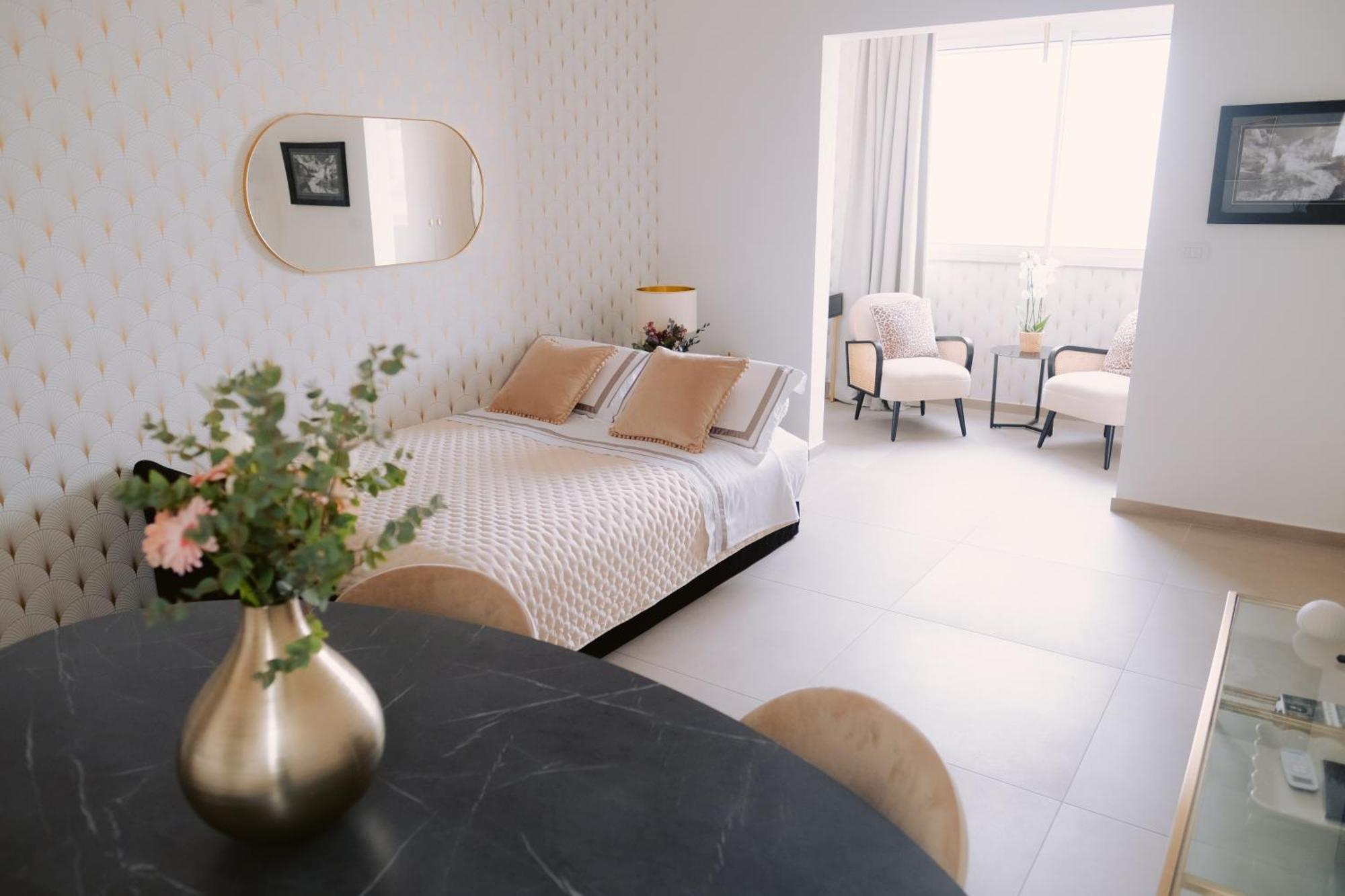 Via Dante Luxury Home Bari Esterno foto